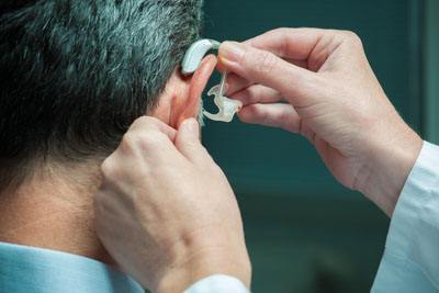 Самые распространённые мифы о потере слуха