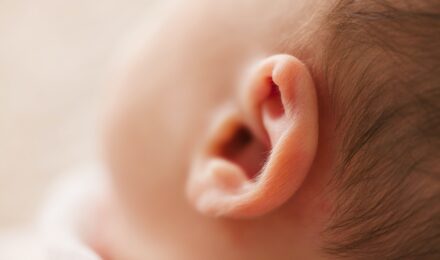 Ушки на макушке – чистим уши ребенку легко и безопасно